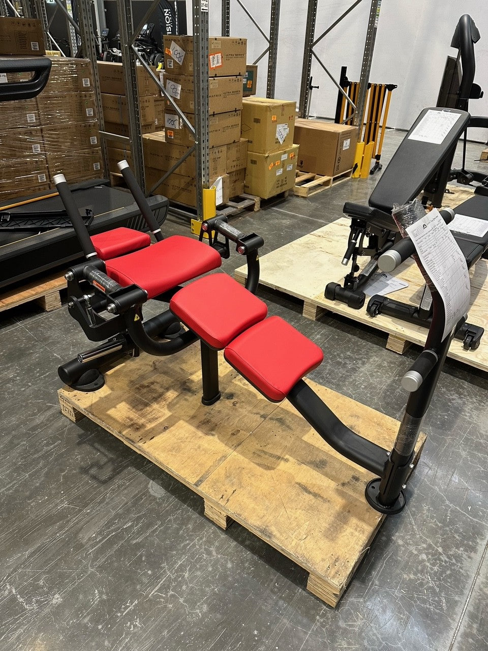 Matrix Magnum Ab Crunch Bench (Showroom Model)