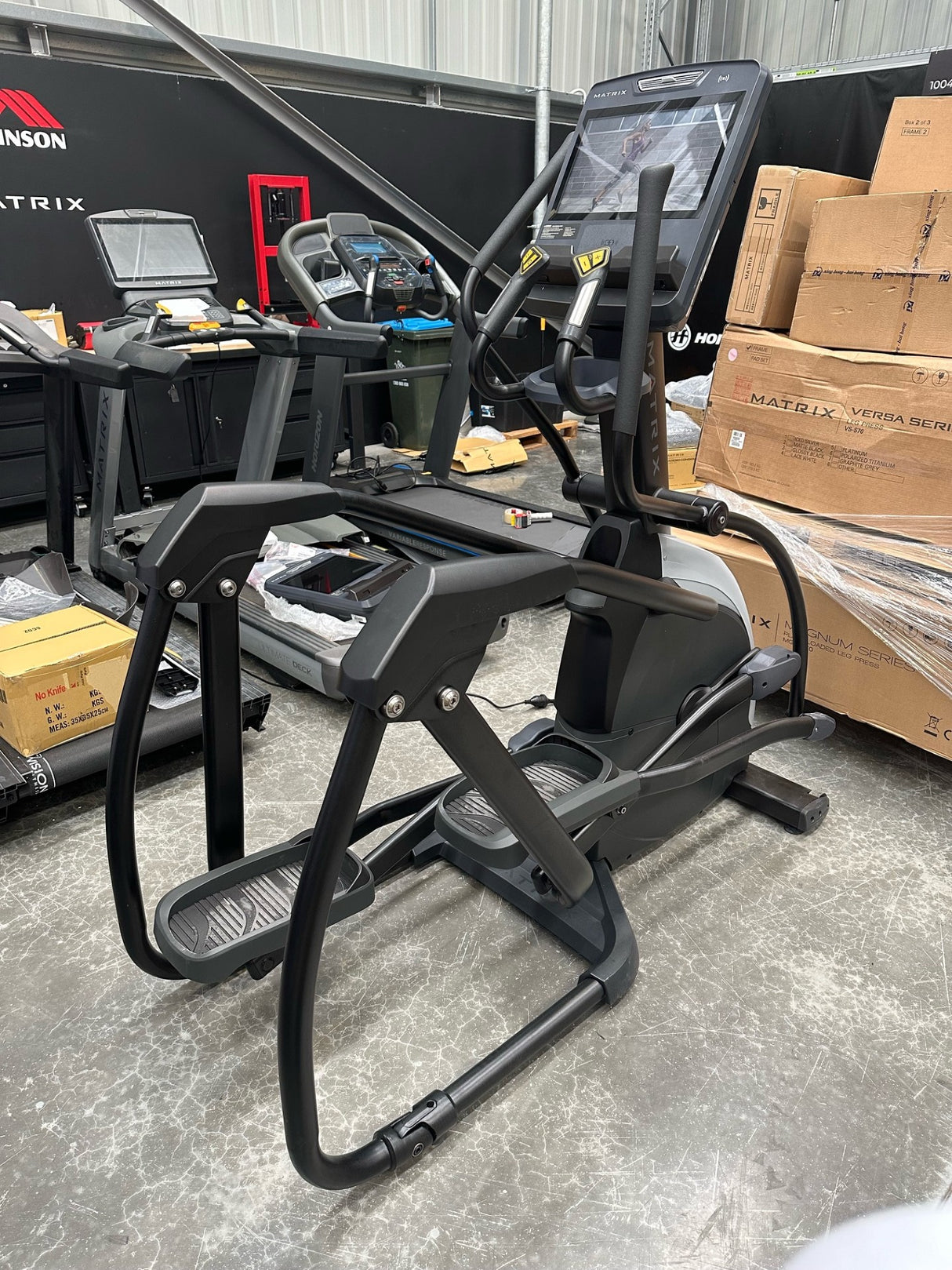 Matrix Endurance Suspension Elliptical With Touch Console (Showroom Model)